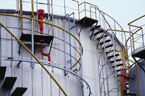 様々な薬品にも高耐食性がある配管を作る
