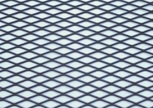 転んでも怪我をしにくいゴムチップマットです